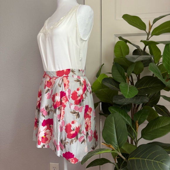 Old Navy Pink Red Pleated Skater Mini Skirt with Pockets - Picture 7 of 9